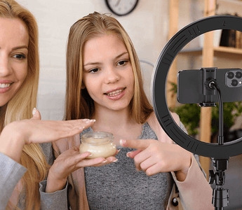  5 Must-Have Equipments For Vlog